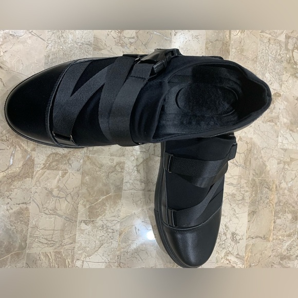 New in Box Black Shoes - Picture 1 of 3